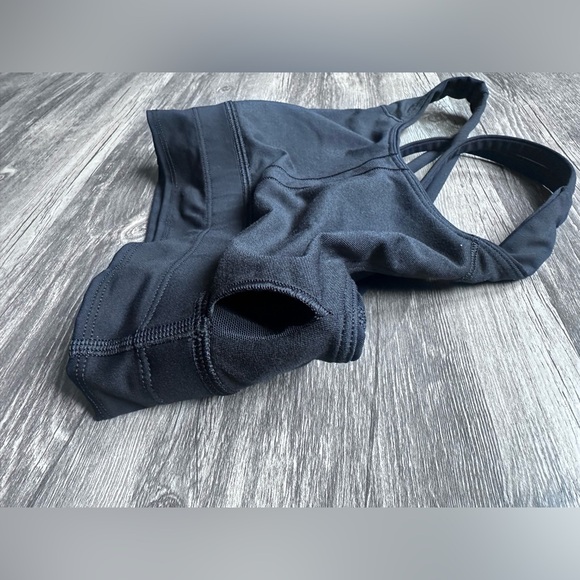 Lululemon Sports Bra SZ 2 Lululemon Energy Medium Support Black Bra - Picture 5 of 12